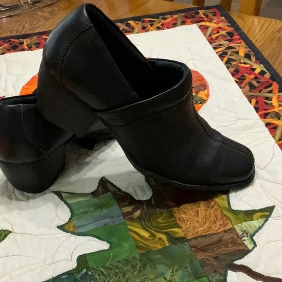 ❣️Born EUC Black shoes - Picture 4 of 11